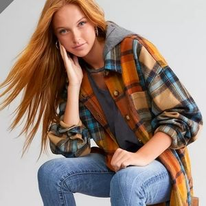 BUCKLE Plaid Shacket